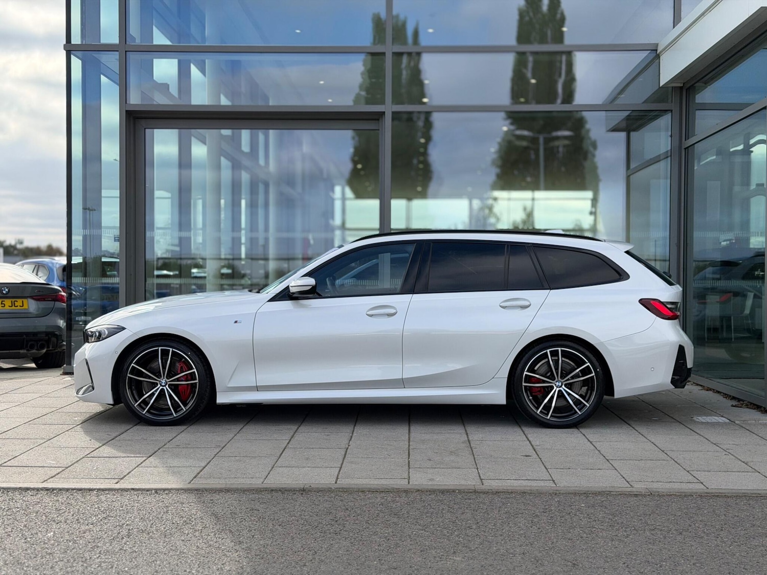 Used BMW 3 Series 2024 for sale - 76086103: Photo 4