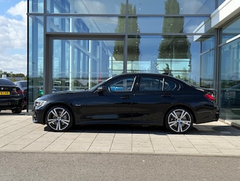 Used BMW 3 Series 2021 for sale - 75432430: Photo