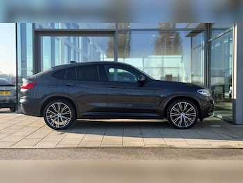 Used BMW X4 2021 for sale - 77755137: Photo