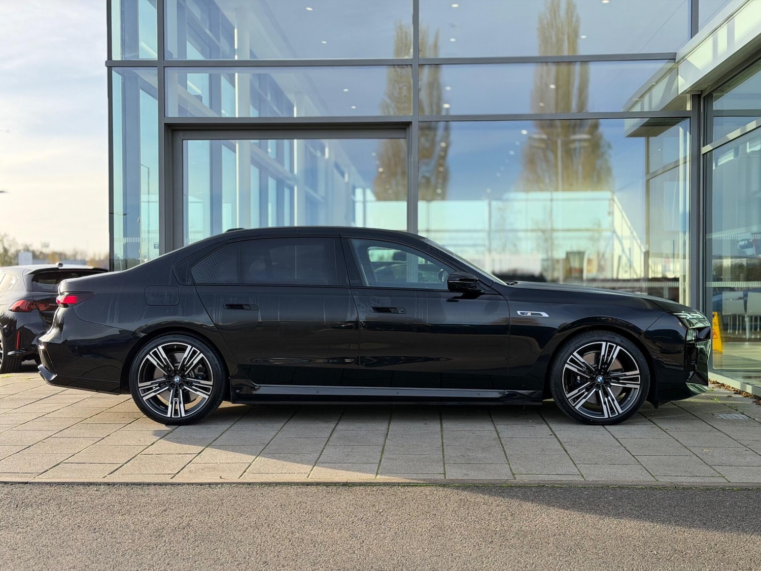 Used BMW 7 Series 2023 for sale - 76625088: Photo 3