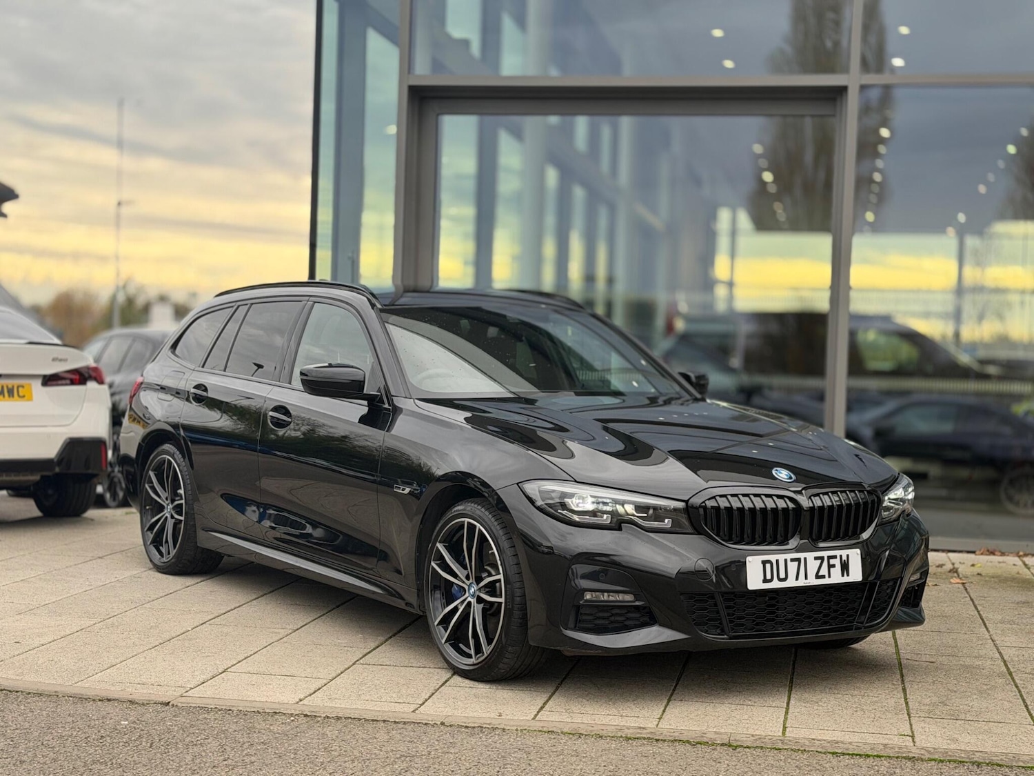 Used BMW 3 Series 2021 for sale - 76551851: Photo 1