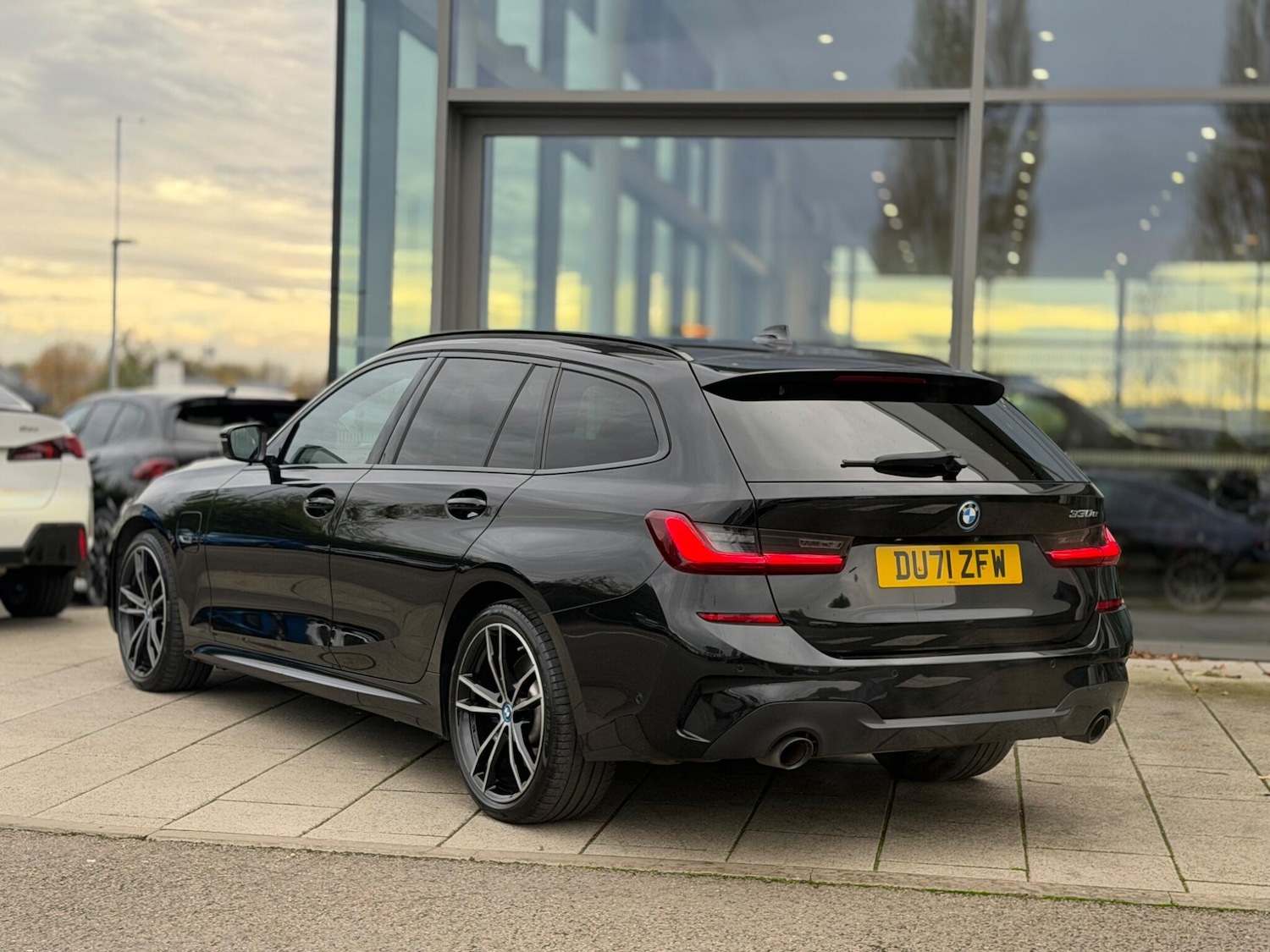 Used BMW 3 Series 2021 for sale - 76551851: Photo 2