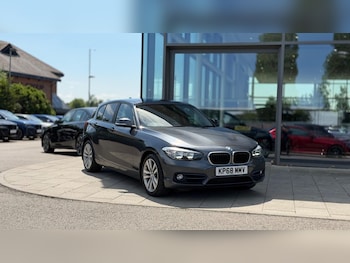 Used BMW 1 Series 2018 for sale - 79077132: Photo