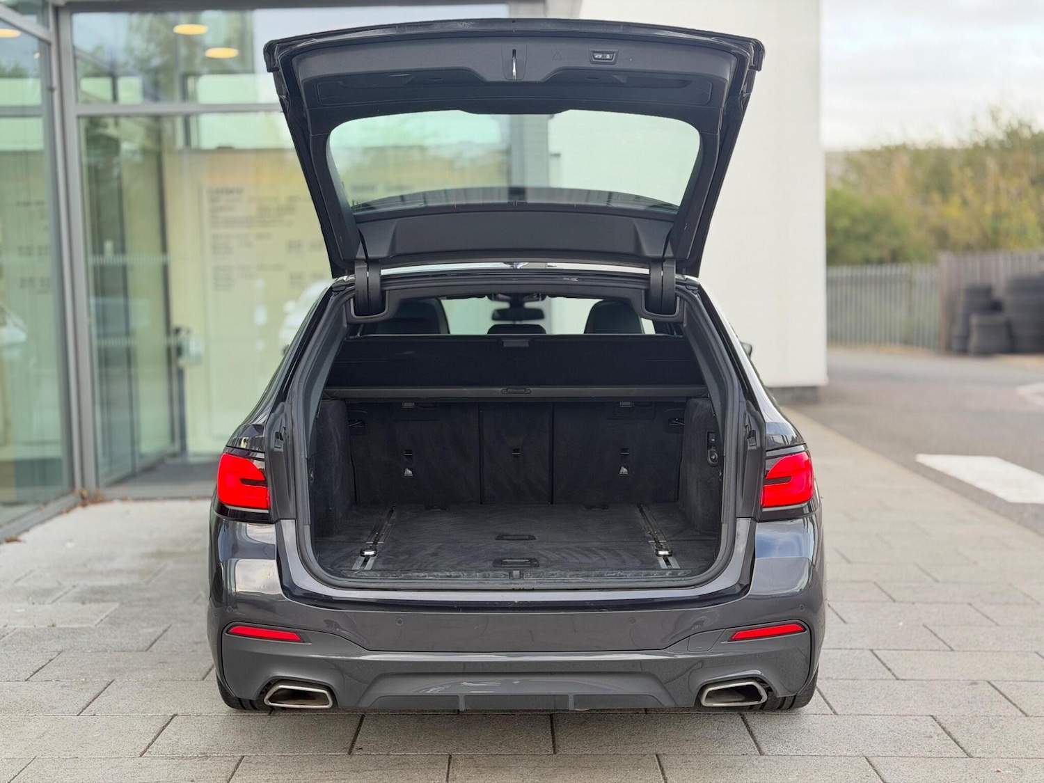 Used BMW 5 Series 2022 for sale - 77013371: Photo 12