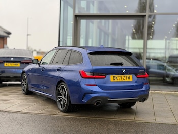 Used BMW 3 Series 2021 for sale - 76800737: Photo