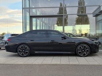 Used BMW 7 Series 2025 for sale - 76359770: Photo