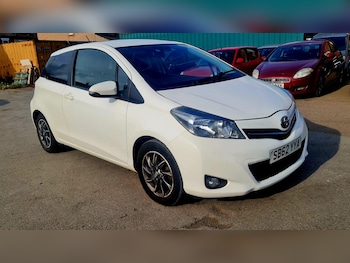Used Toyota Yaris 2012 for sale - 75577561: Photo