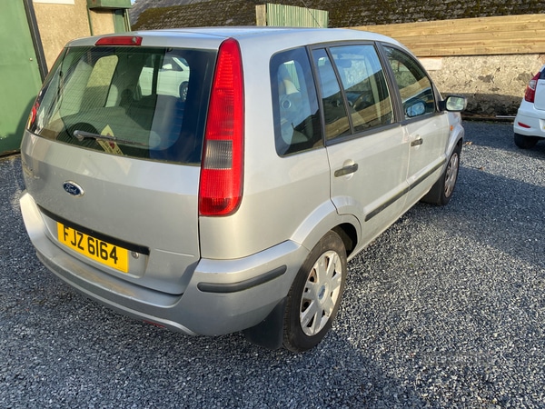 Used Ford Fusion 2003 for sale - 76729451: Photo 2