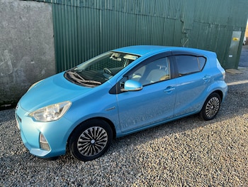 Used Toyota Aqua 2012 for sale - 77009169: Photo