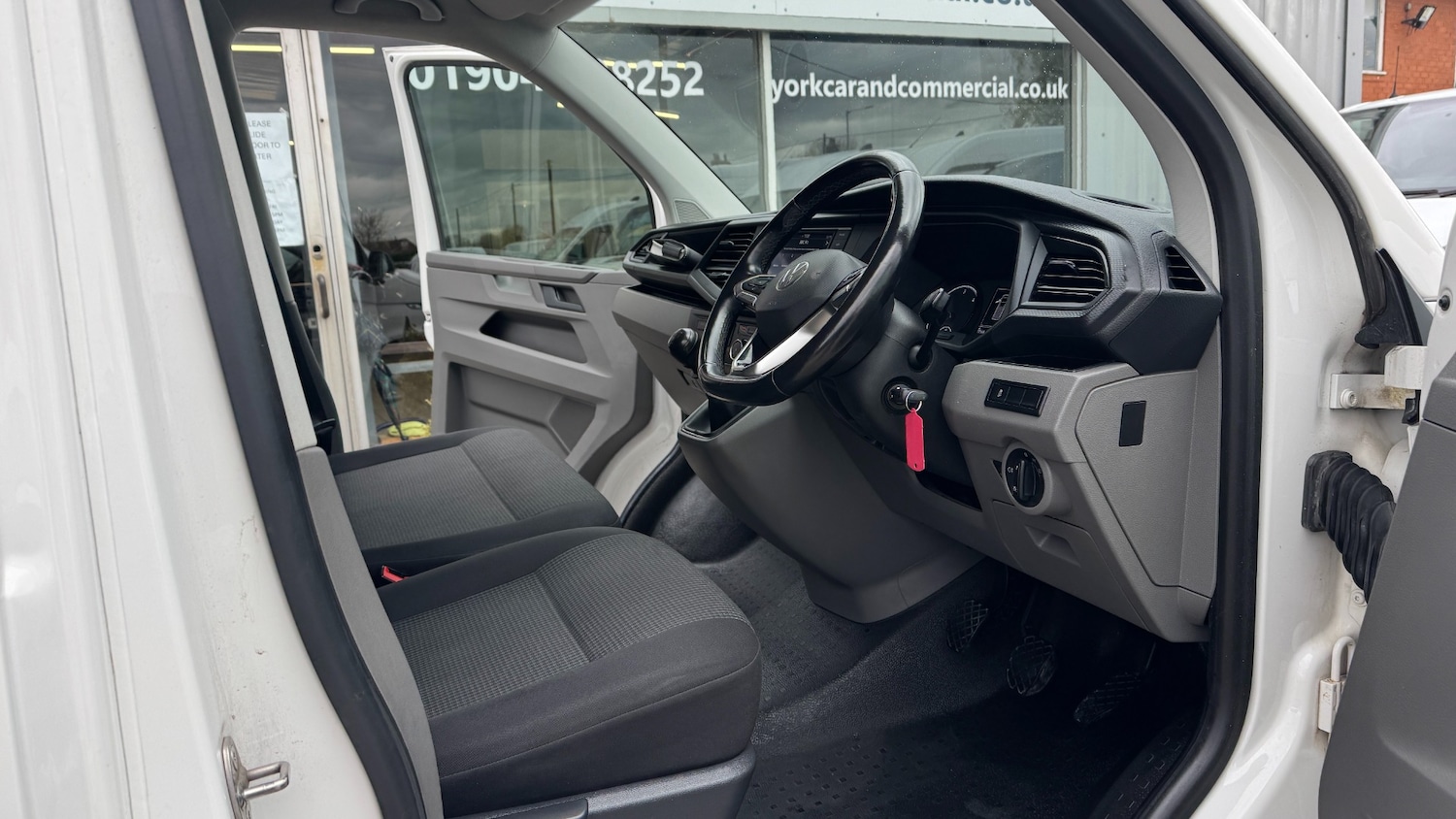 Used Volkswagen Transporter 2021 for sale - 78133650: Photo 10