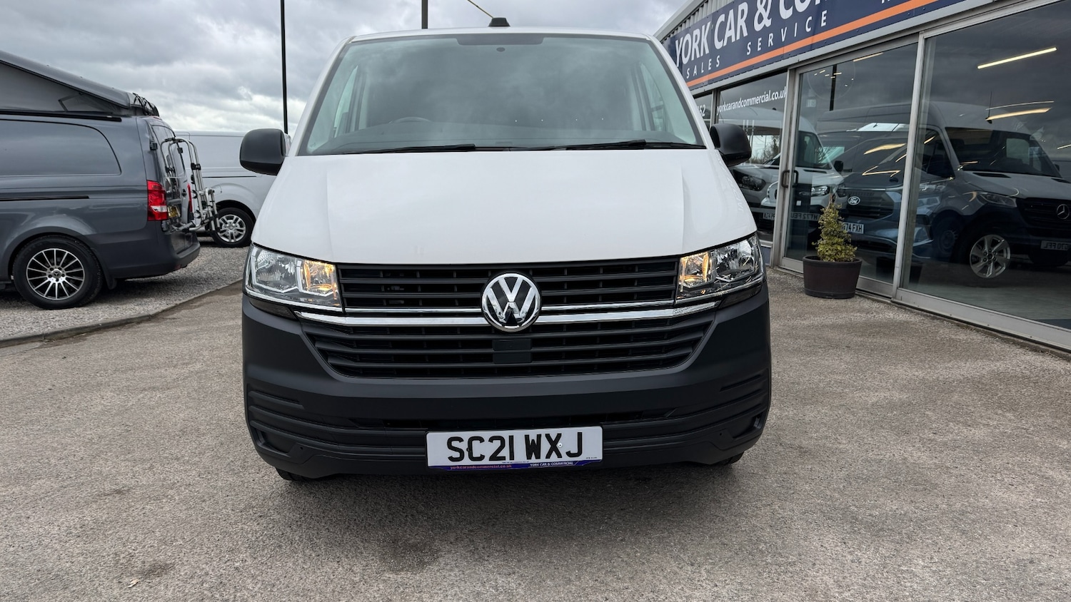 Used Volkswagen Transporter 2021 for sale - 78133650: Photo 2