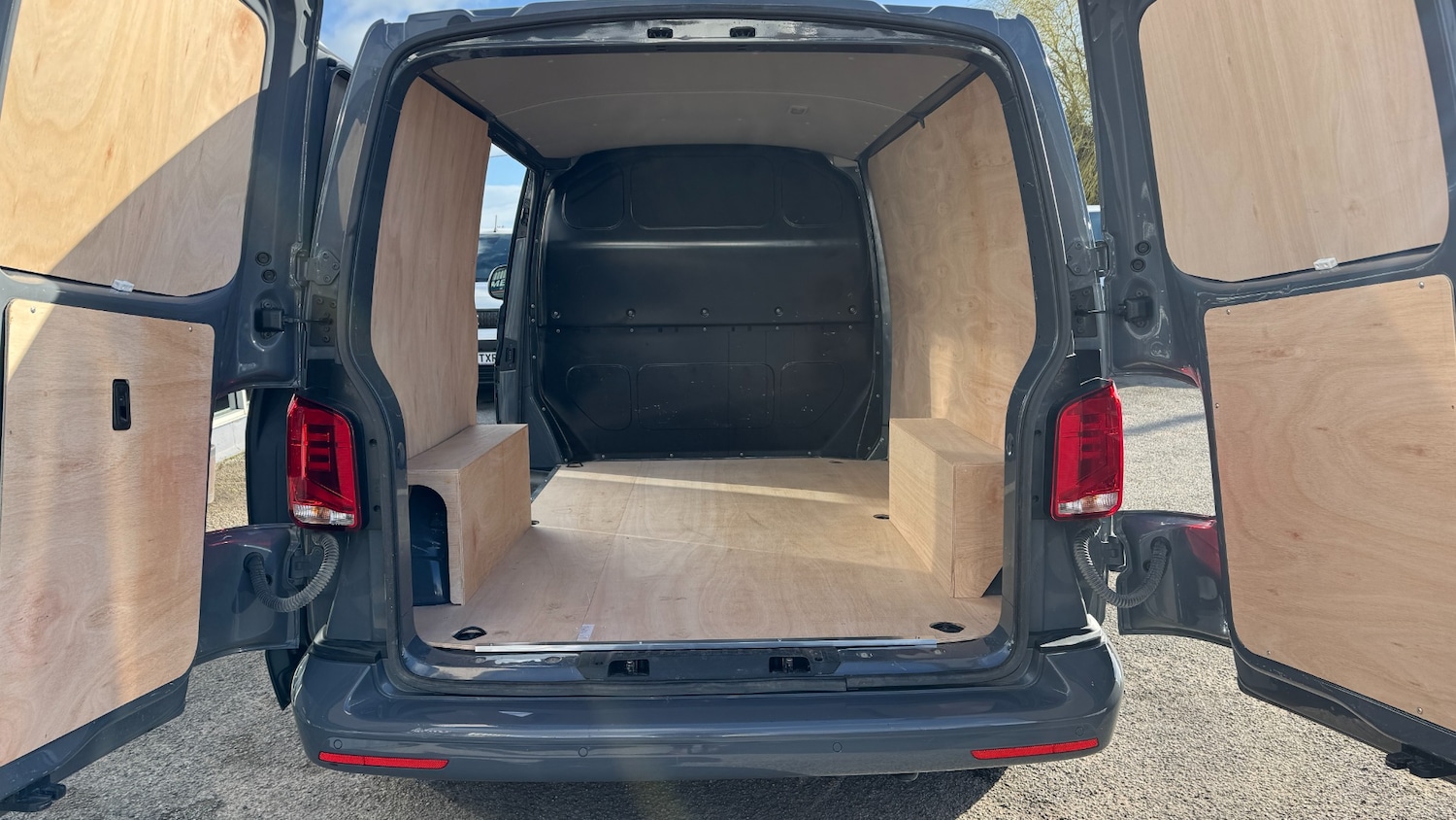 Used Volkswagen Transporter 2023 for sale - 77877200: Photo 8