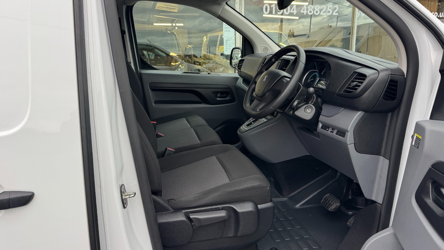 Used Peugeot Expert 2022 for sale - 76748984: Photo 11