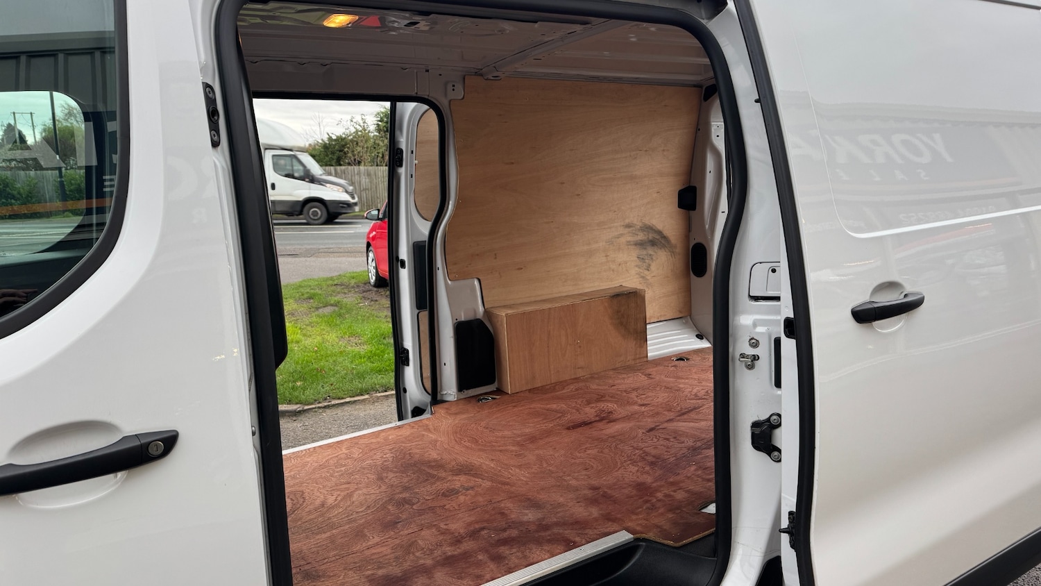 Used Peugeot Expert 2022 for sale - 76748984: Photo 9