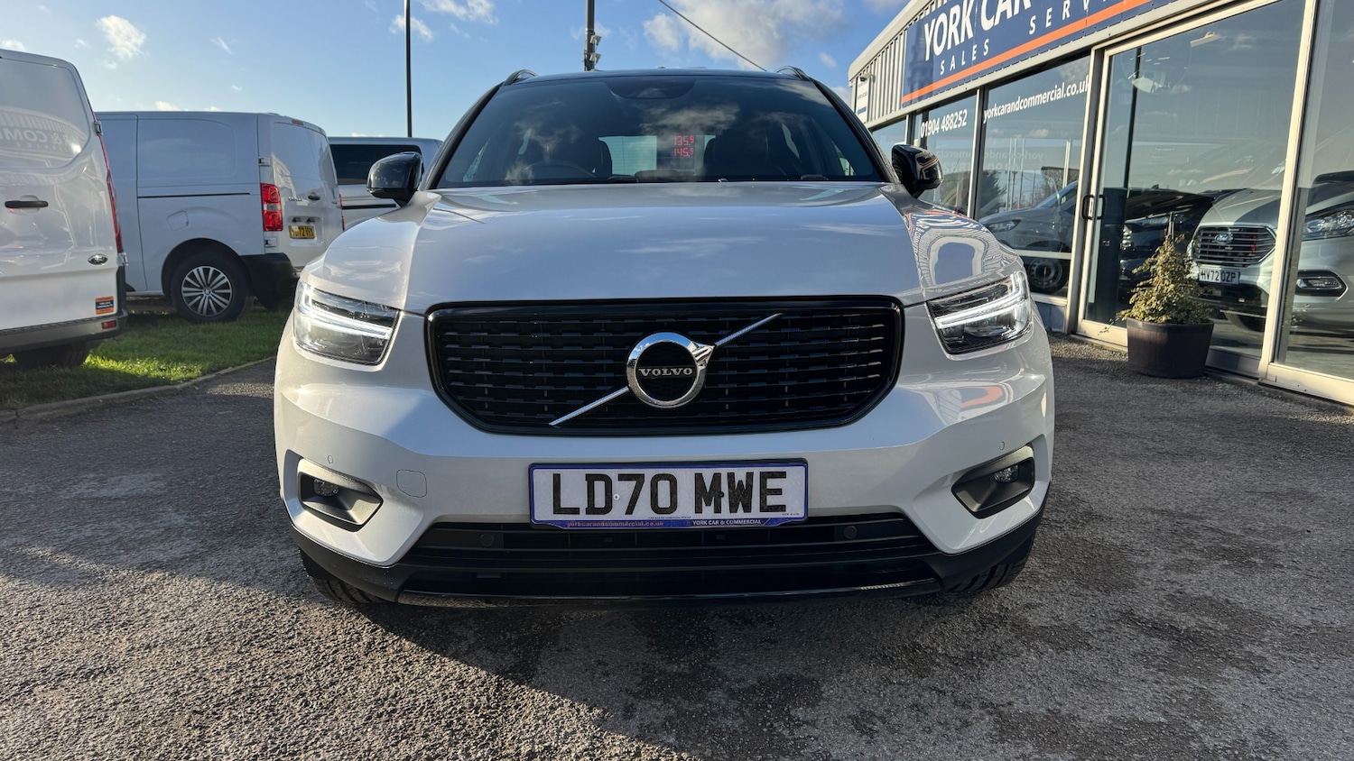 Used Volvo XC40 2020 for sale - 77011698: Photo 2