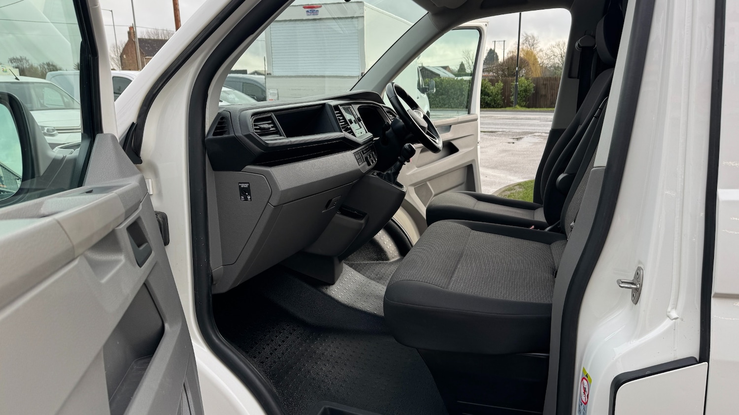 Used Volkswagen Transporter 2022 for sale - 77522133: Photo 11