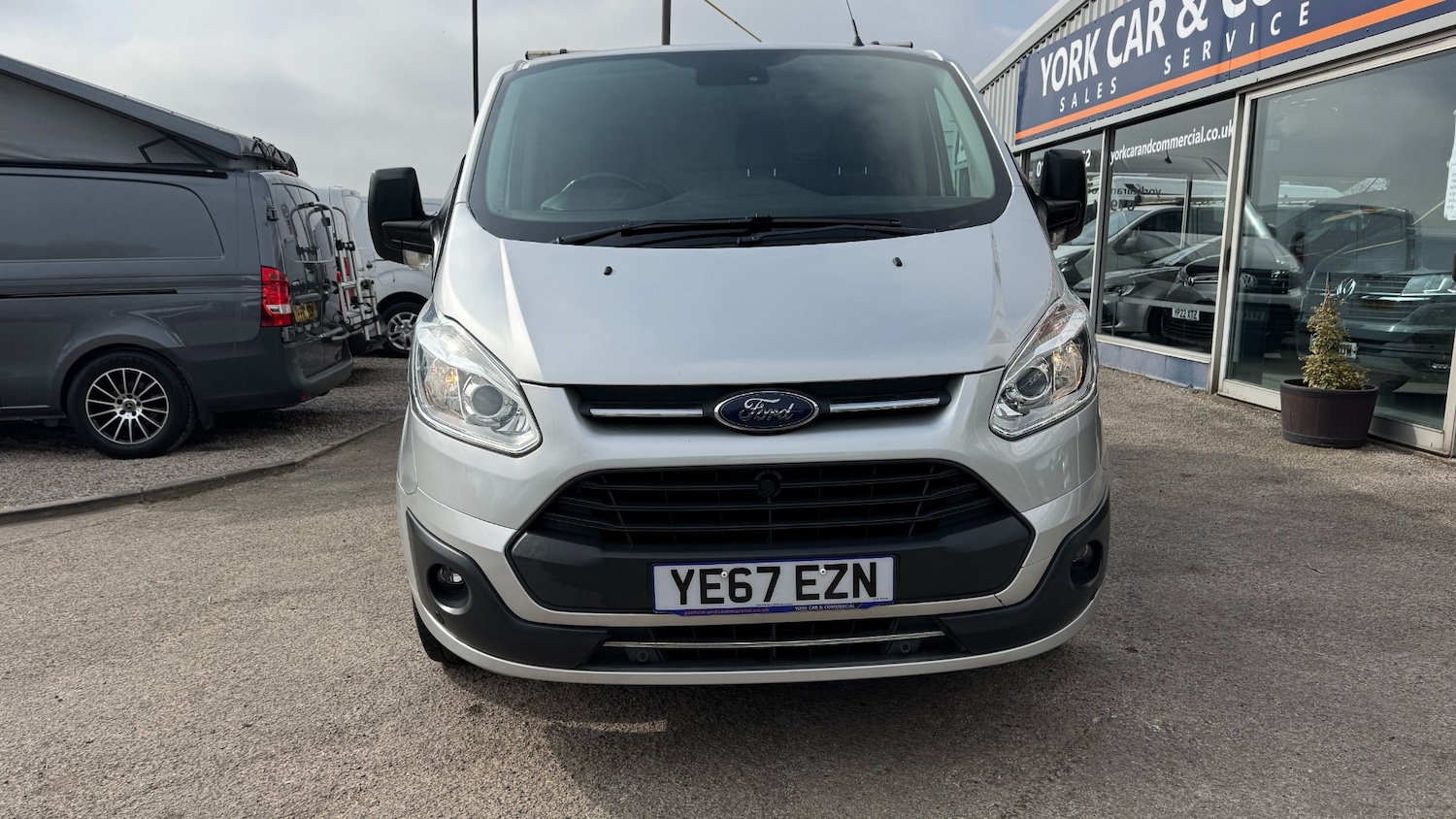 Used Ford Transit Custom 2017 for sale - 77979890: Photo 2