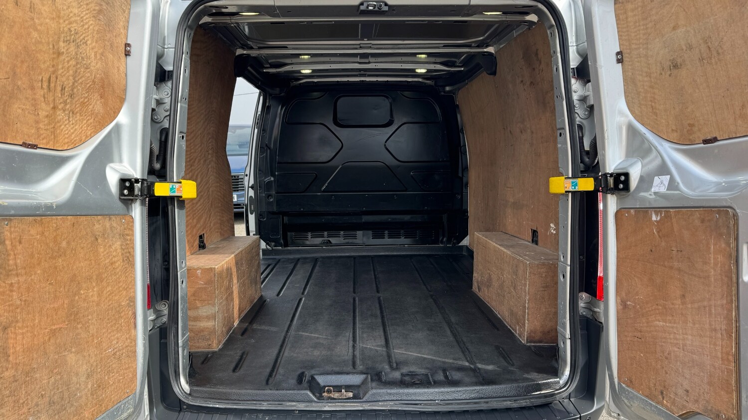 Used Ford Transit Custom 2017 for sale - 77979890: Photo 7