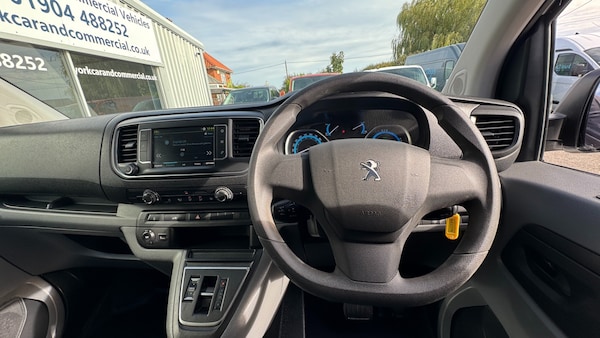 Used Peugeot e-Expert 2022 for sale - 76243794: Photo 17
