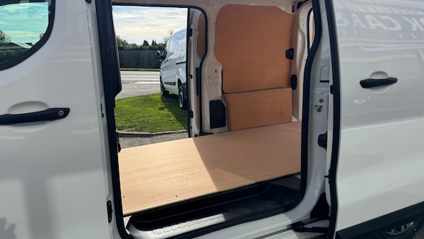 Used Peugeot e-Expert 2022 for sale - 76243794: Photo 8