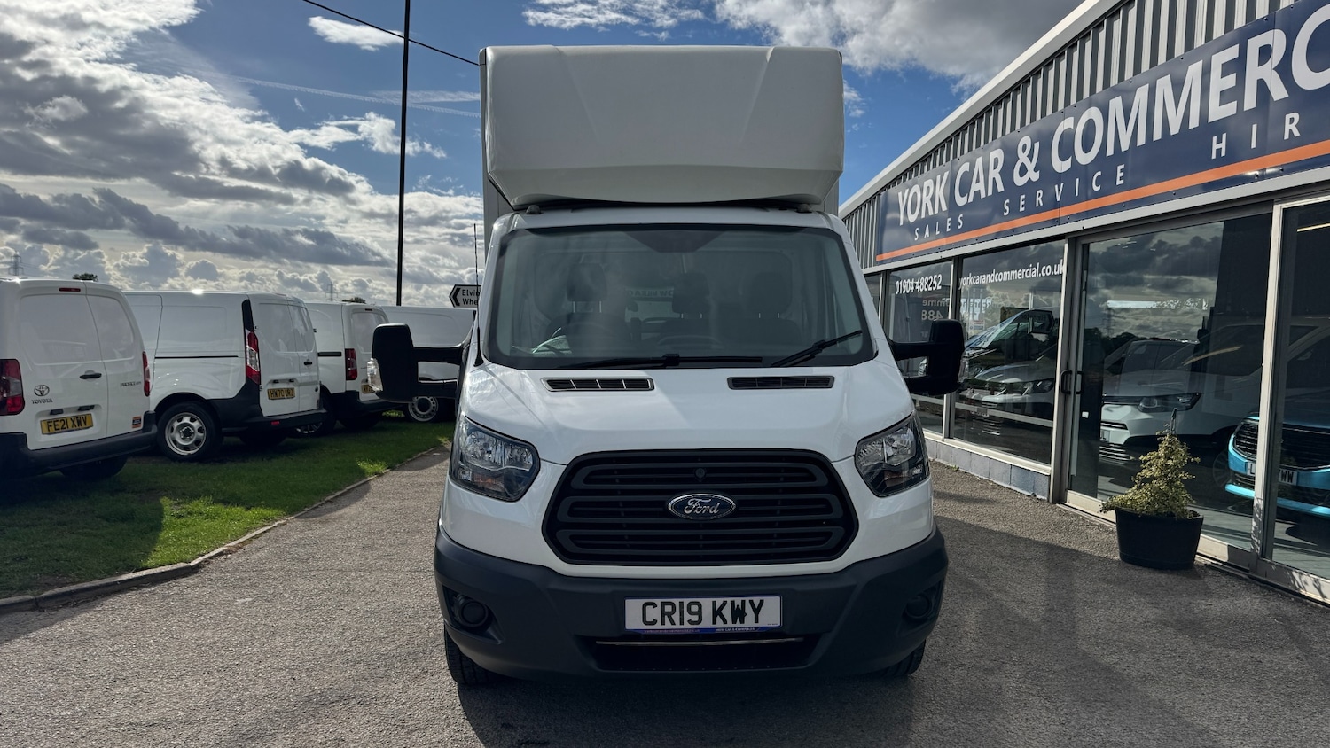 Used Ford Transit 2019 for sale - 75980817: Photo 2