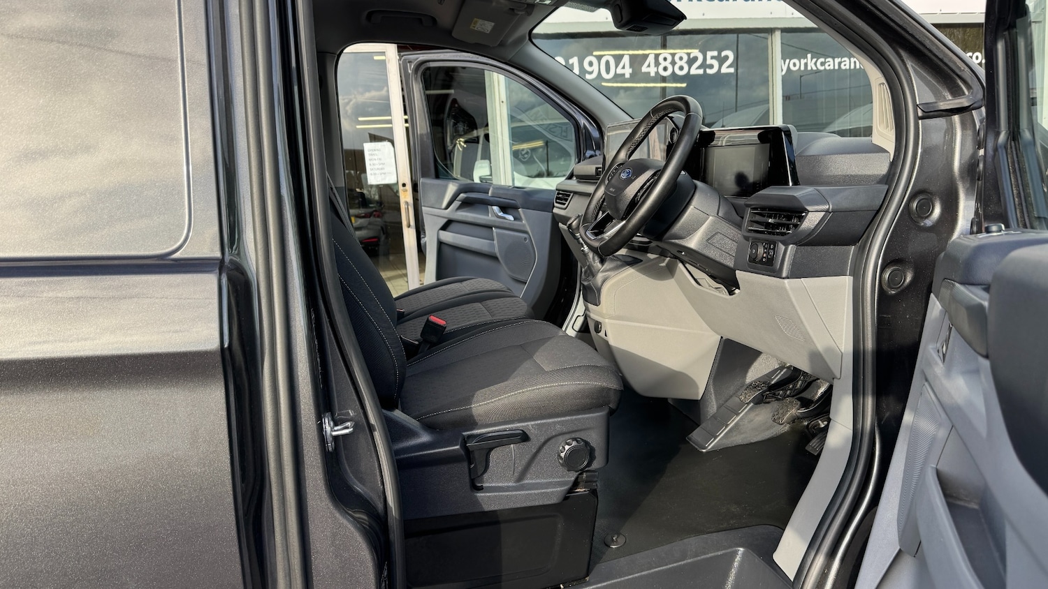 Used Ford Transit Custom 2024 for sale - 76588391: Photo 10