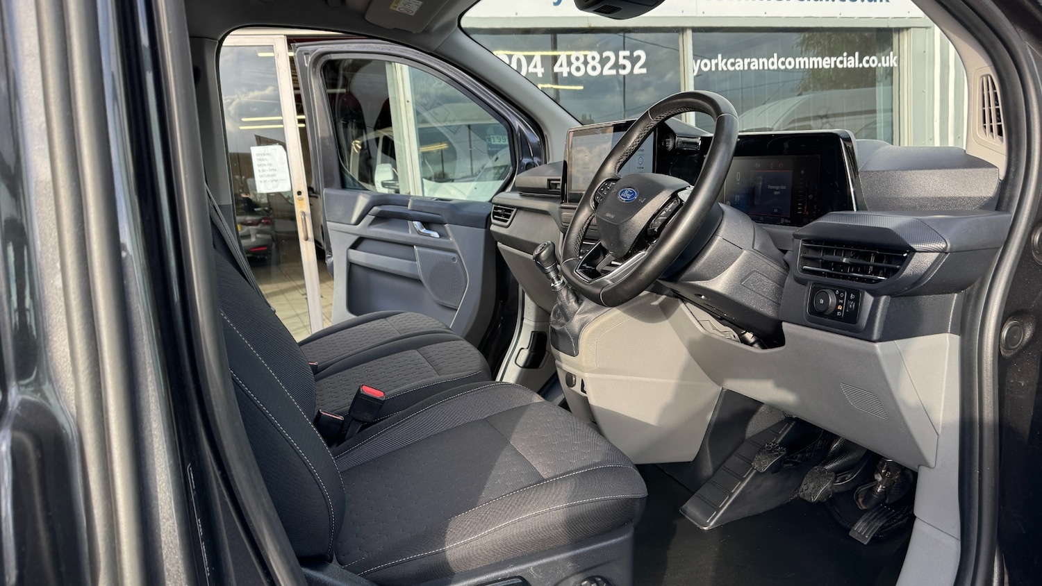 Used Ford Transit Custom 2024 for sale - 76588391: Photo 11