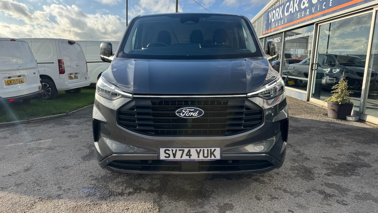 Used Ford Transit Custom 2024 for sale - 76588391: Photo 2