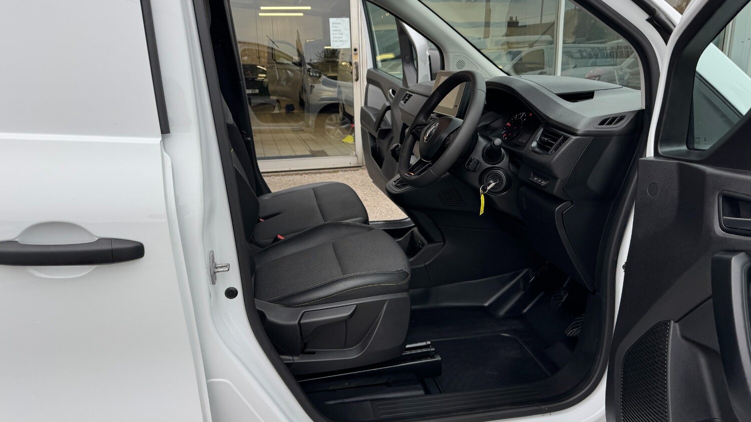 Used Renault Kangoo 2024 for sale - 76309720: Photo 11