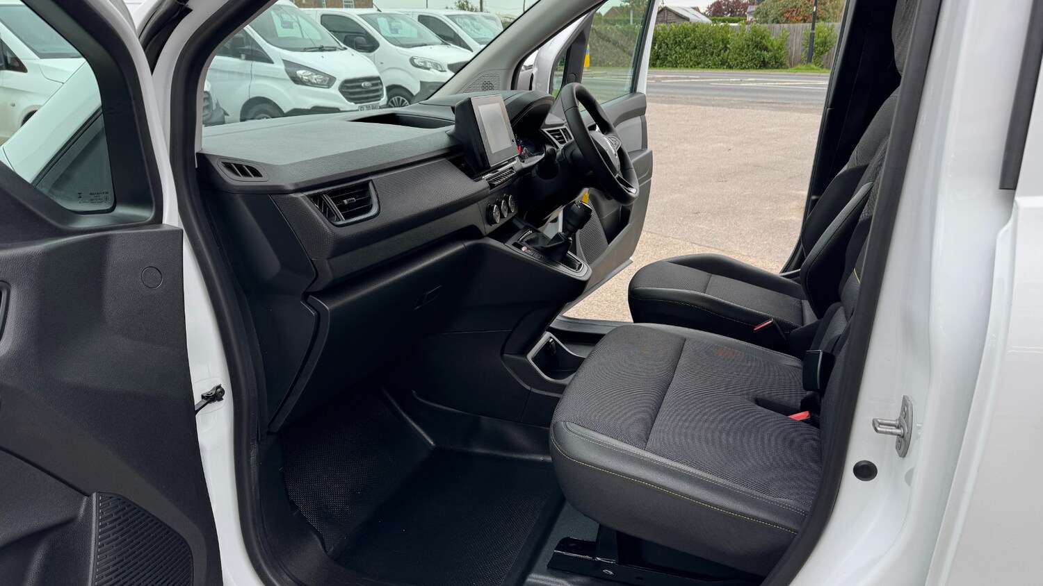 Used Renault Kangoo 2024 for sale - 76309720: Photo 13