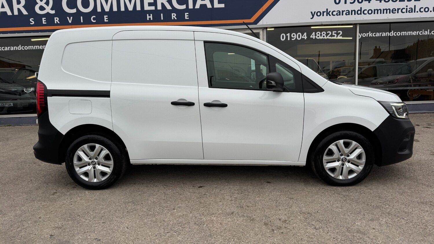 Used Renault Kangoo 2024 for sale - 76309720: Photo 4