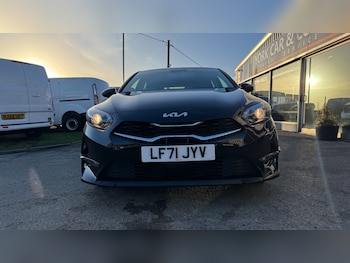 Used Kia Ceed 2022 for sale - 77318648: Photo