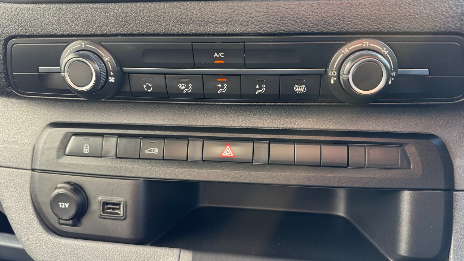 Used Peugeot Expert 2022 for sale - 76117379: Photo 14