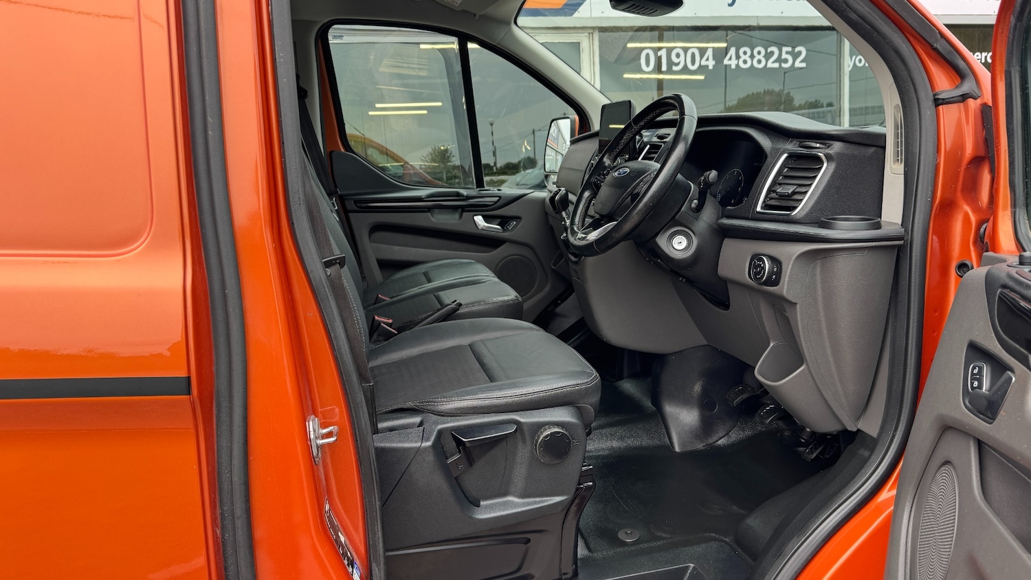 Used Ford Transit Custom 2019 for sale - 76104488: Photo 10