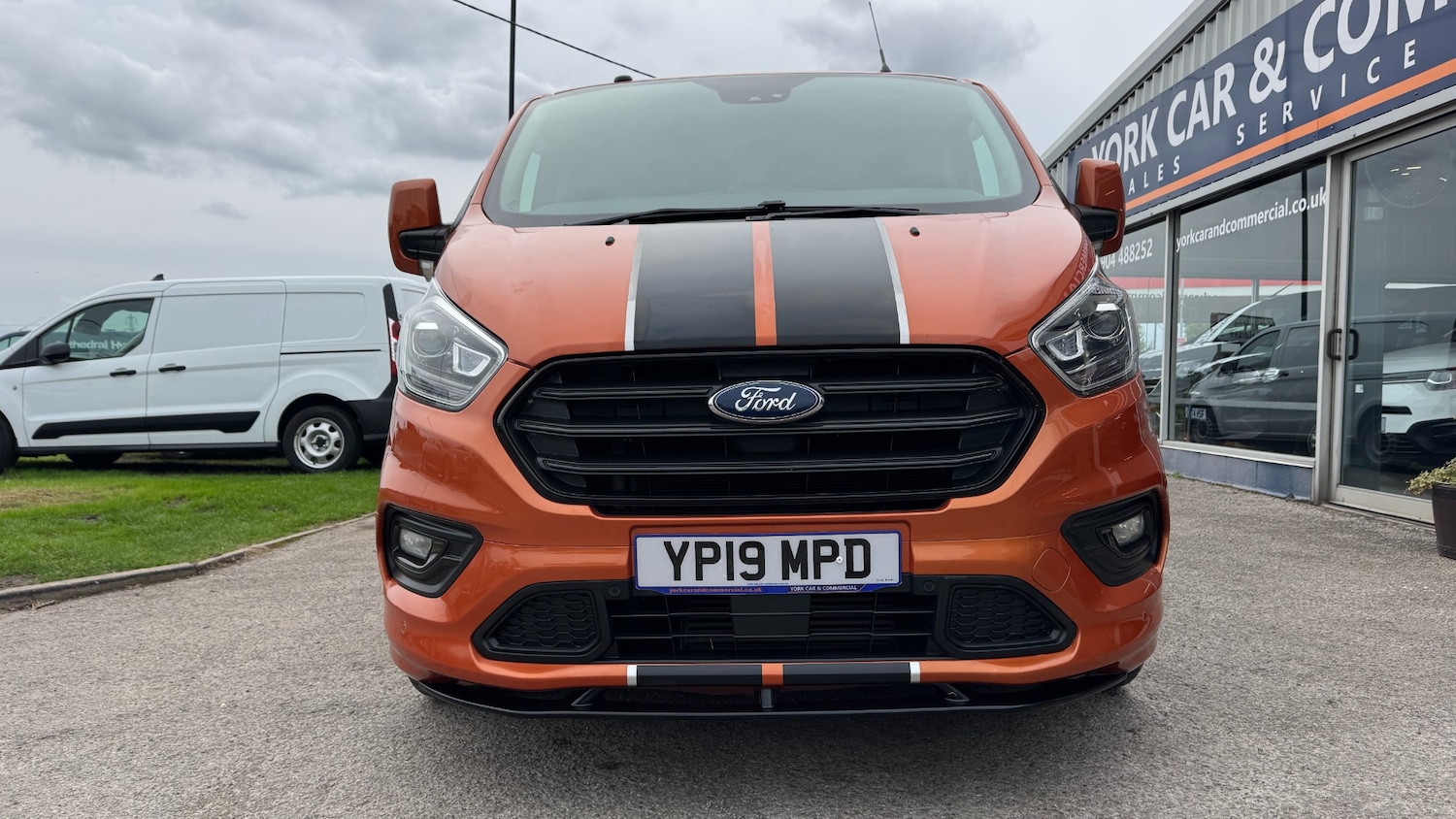 Used Ford Transit Custom 2019 for sale - 76104488: Photo 2
