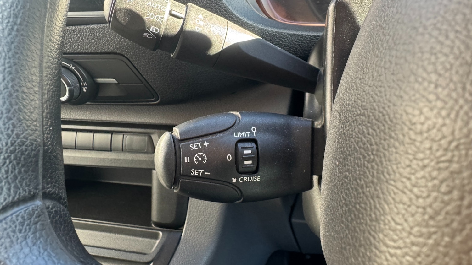 Used Peugeot Expert 2022 for sale - 77565789: Photo 17