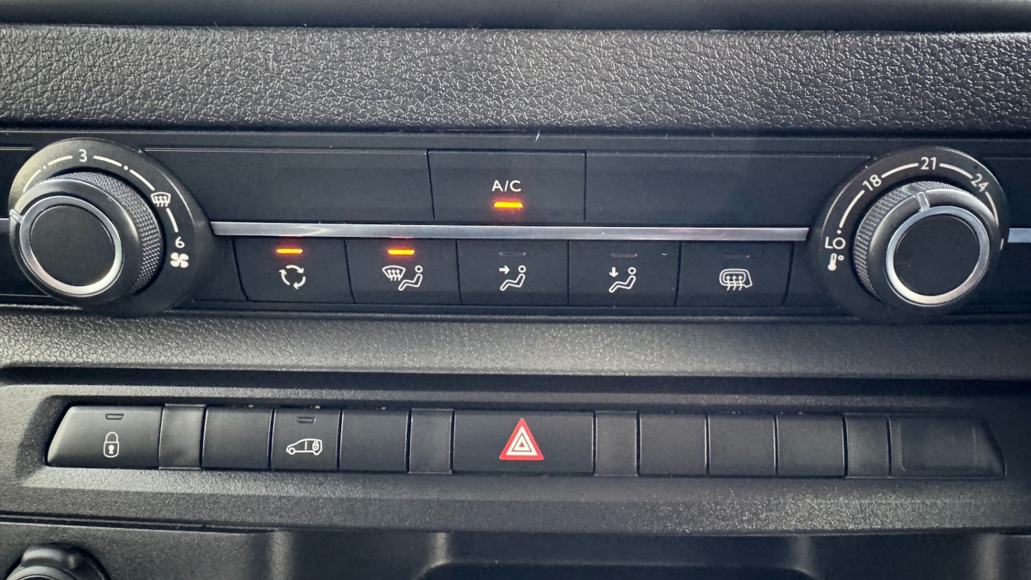 Used Vauxhall Vivaro 2022 for sale - 77629701: Photo 16