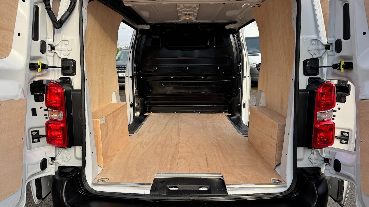 Used Vauxhall Vivaro 2022 for sale - 77629701: Photo 8