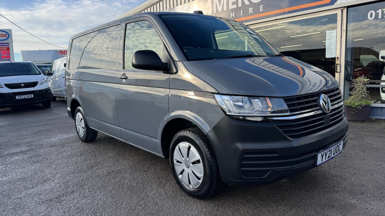 Used Volkswagen Transporter 2021 for sale - 76663628: Photo 1