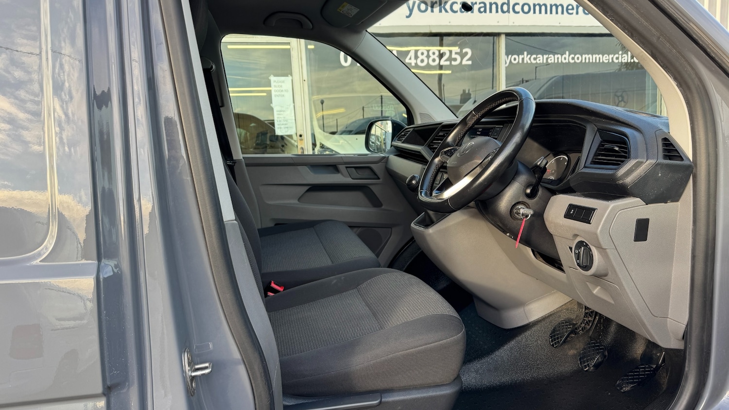 Used Volkswagen Transporter 2021 for sale - 76663628: Photo 10