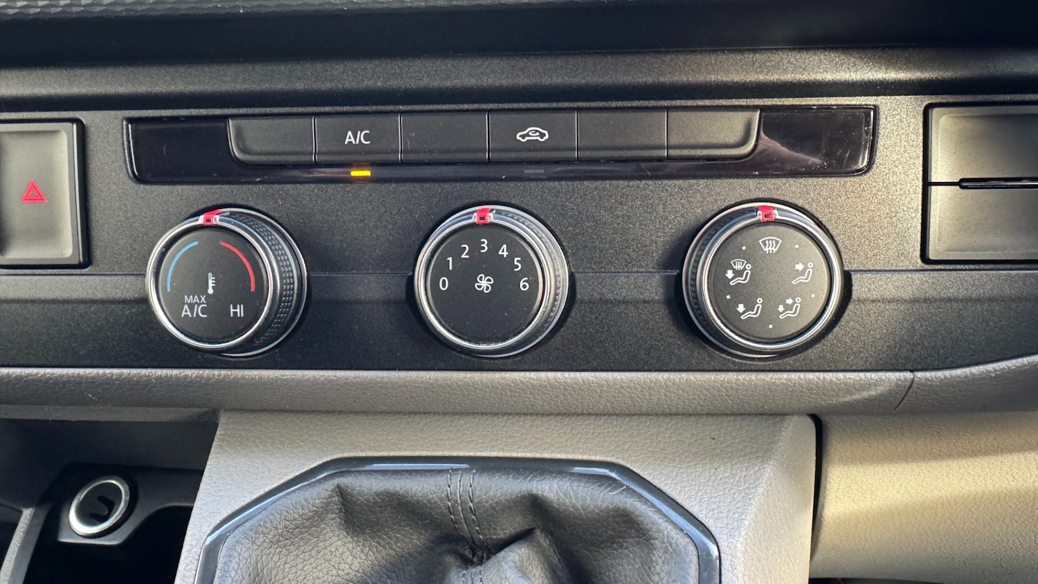 Used Volkswagen Transporter 2021 for sale - 76663628: Photo 16