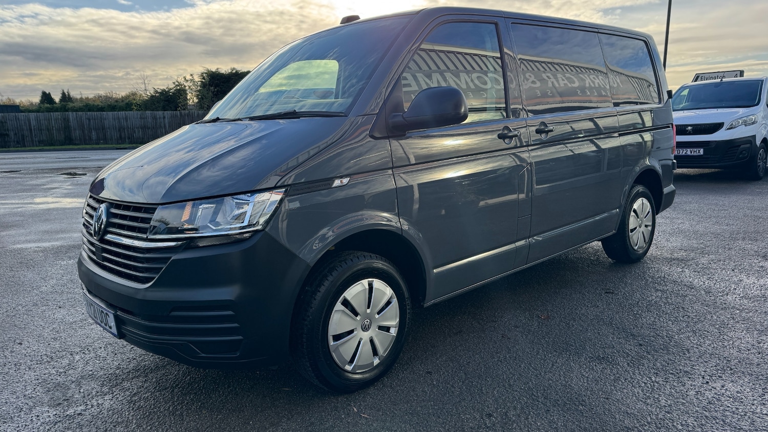 Used Volkswagen Transporter 2021 for sale - 76663628: Photo 3