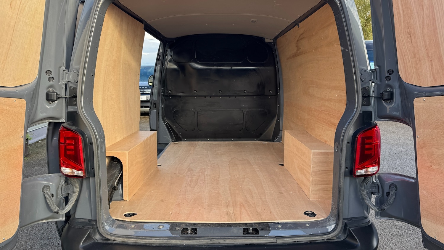 Used Volkswagen Transporter 2021 for sale - 76663628: Photo 8