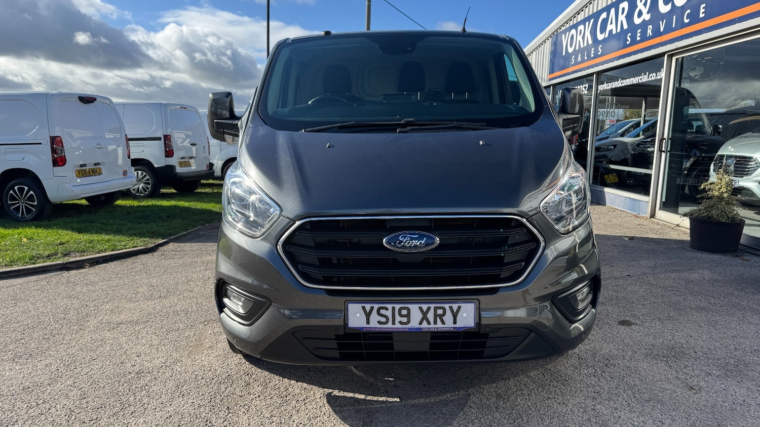 Used Ford Transit Custom 2019 for sale - 76374120: Photo 2