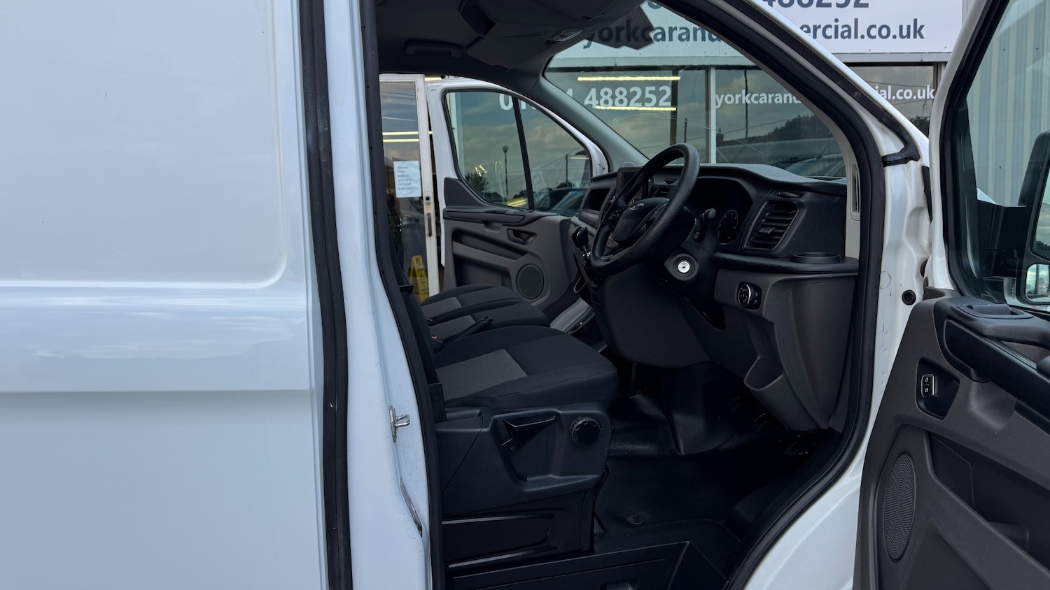Used Ford Transit Custom 2020 for sale - 76117550: Photo 11
