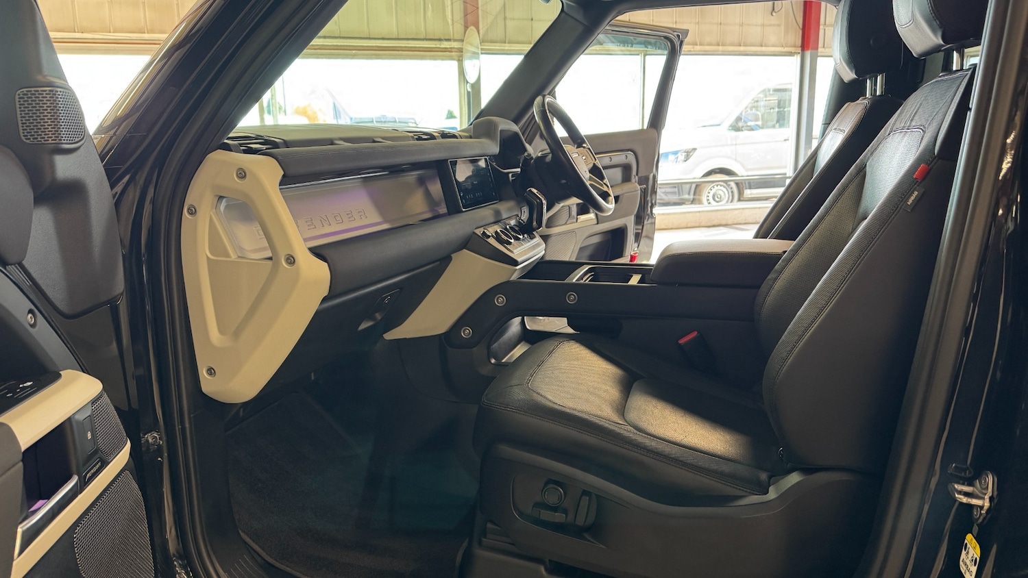 Used Land Rover Defender 2022 for sale - 78055413: Photo 15