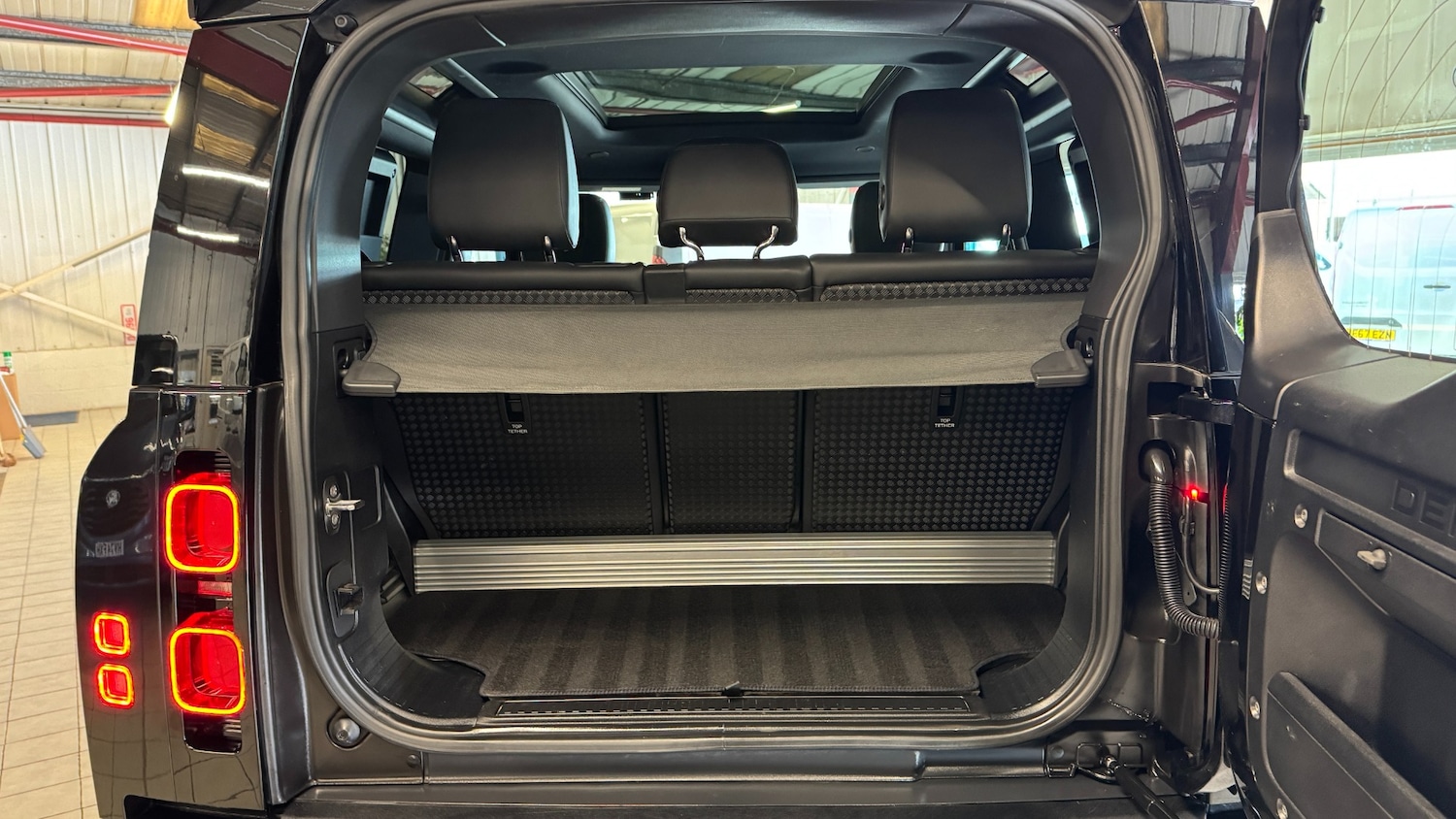 Used Land Rover Defender 2022 for sale - 78055413: Photo 9