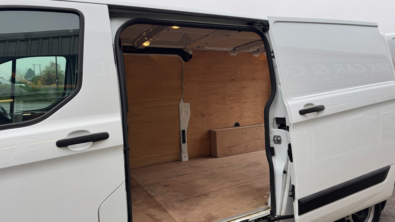 Used Ford Transit Custom 2022 for sale - 76508316: Photo 8