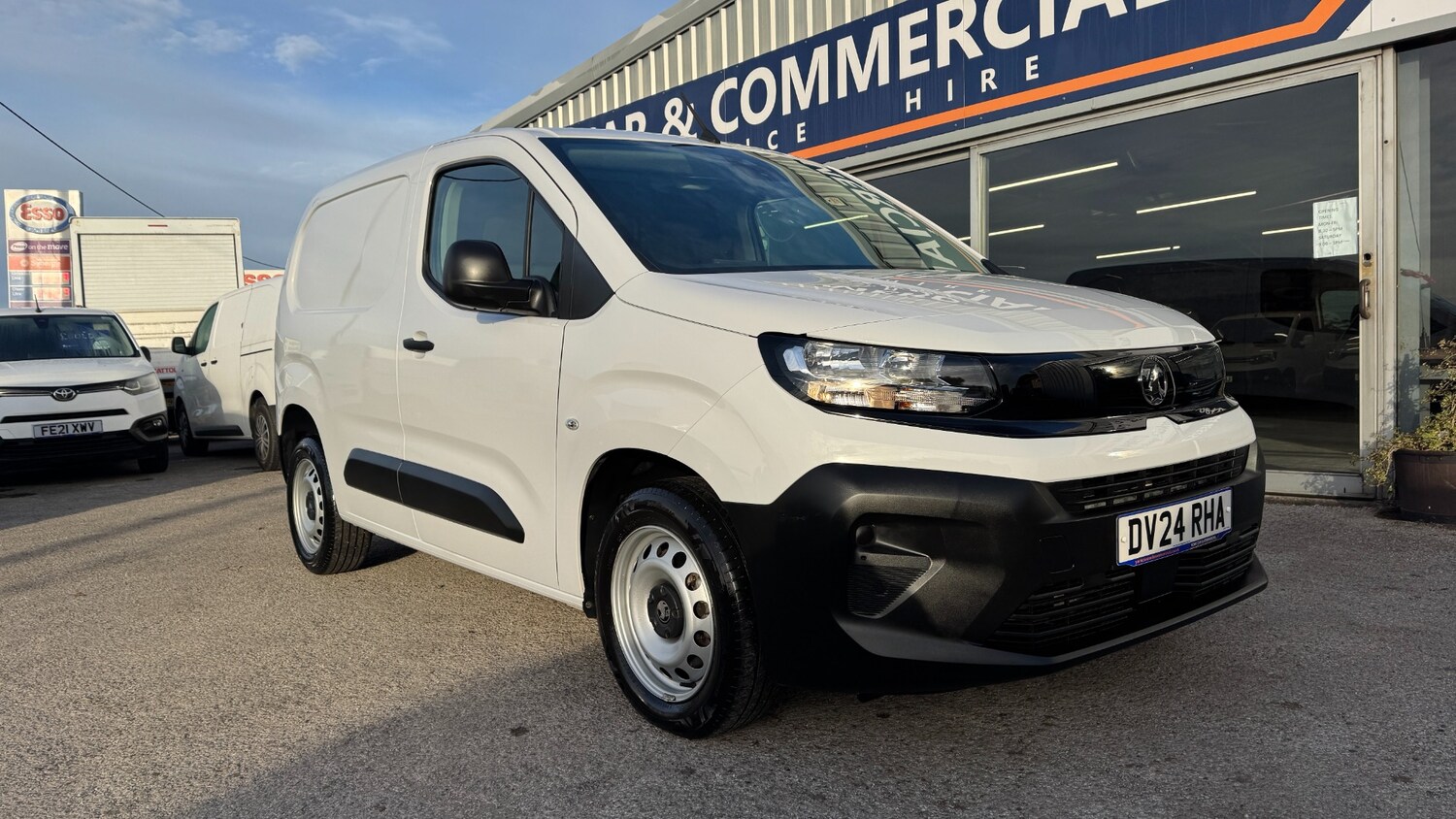 Used Vauxhall Combo 2024 for sale - 76243287: Photo 1