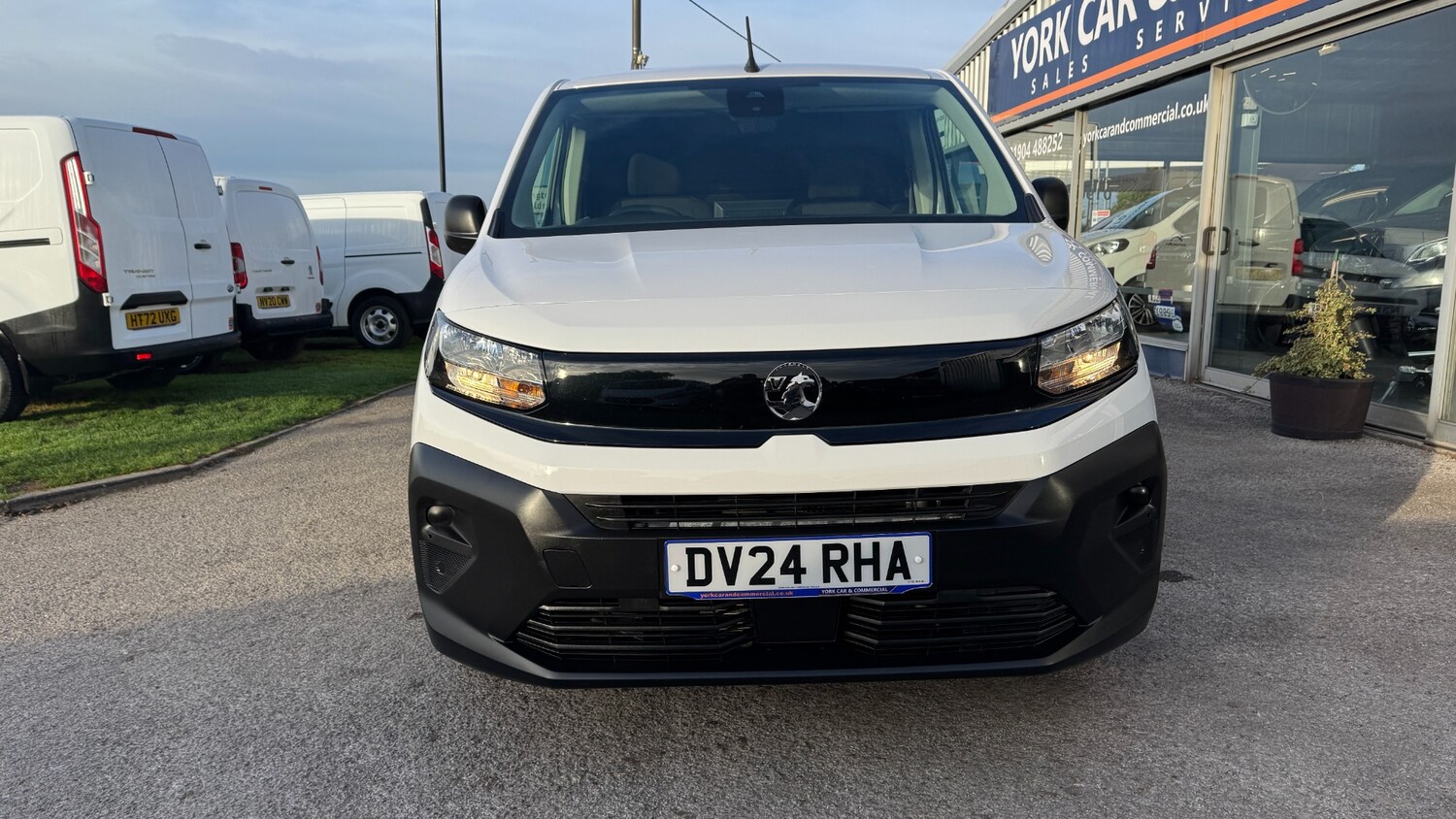 Used Vauxhall Combo 2024 for sale - 76243287: Photo 2